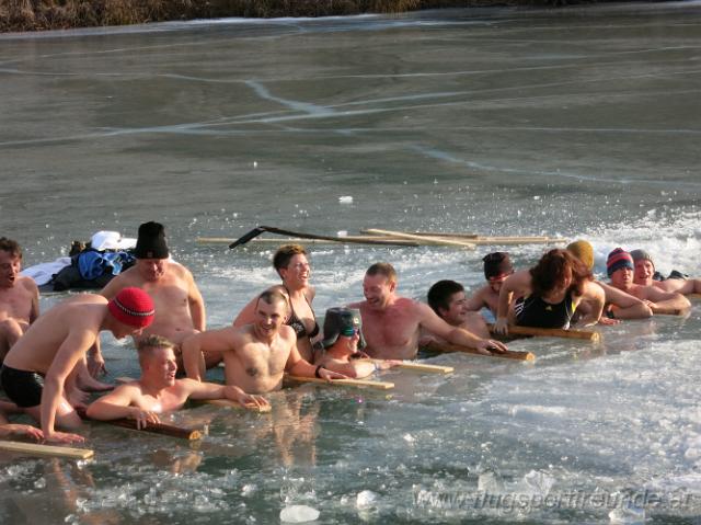 Neujahrsfliegen und Eisbaden 2016